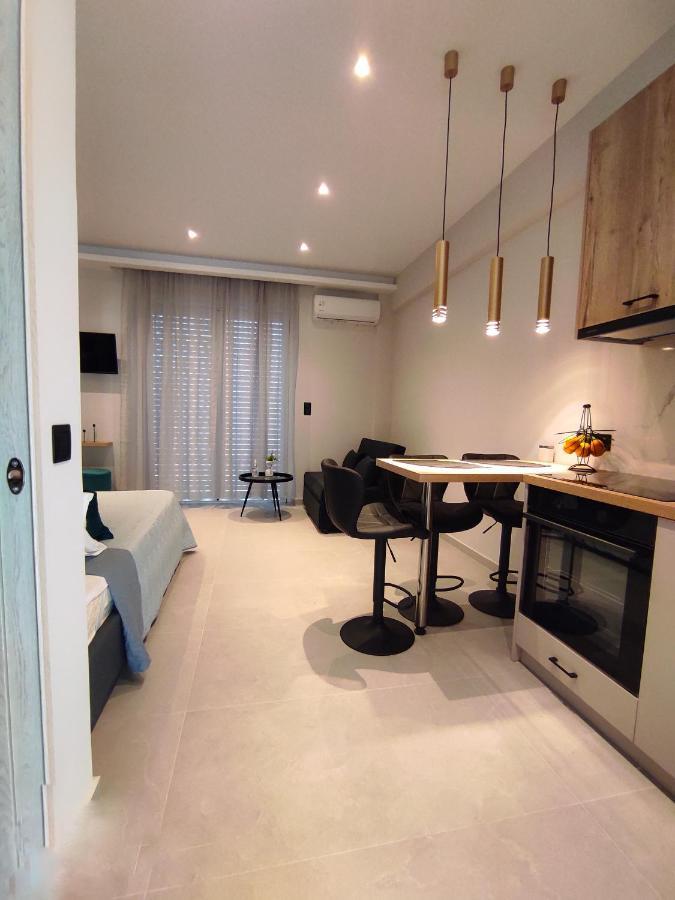Poseidonas Luxury Apartment Platanias Extérieur photo